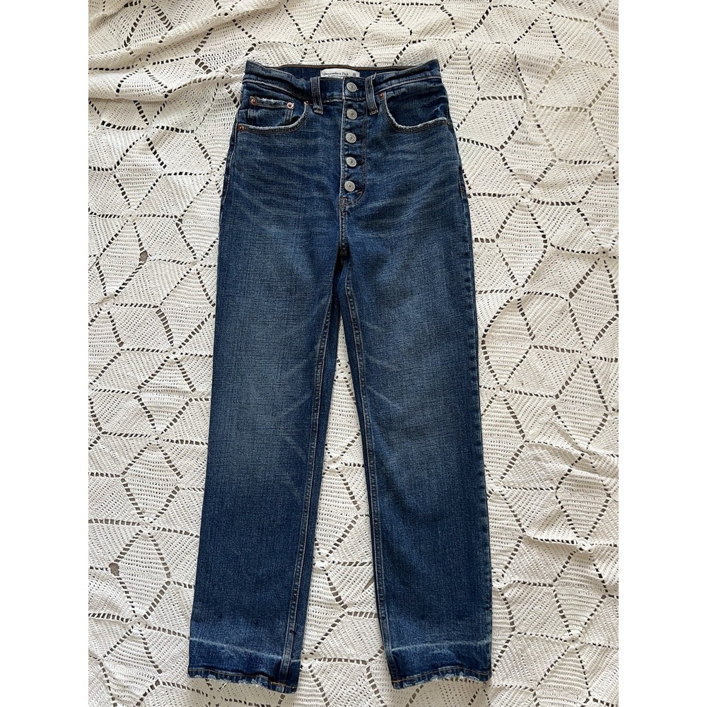 Ambercrombie & Fitch Mid rise button fly jeans Women size 26 2R straight leg - Picture 2 of 6